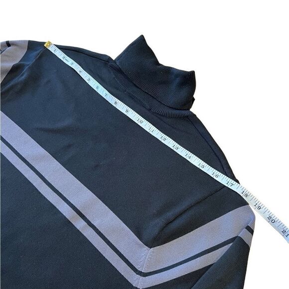 Nike turtleneck dri-fit black grey stripe size medium - Picture 15 of 16